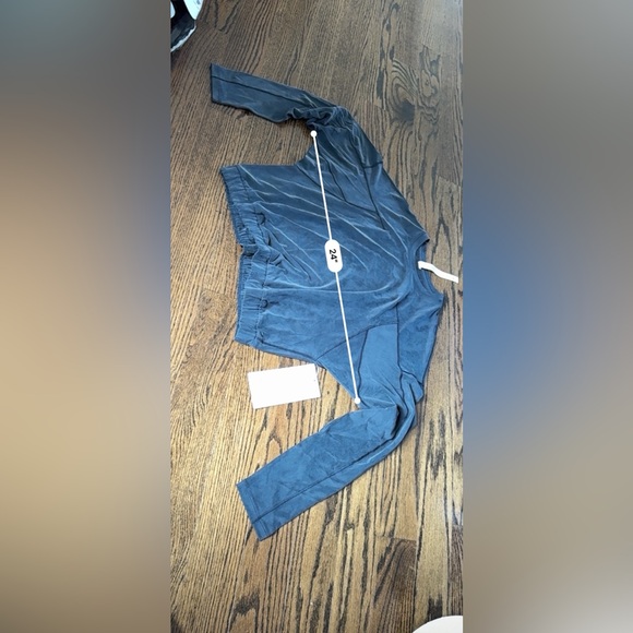 NWT!!! Lululemon Dropped Shoulder Long Sleeve - Picture 8 of 9